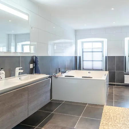 公寓 Gutshof-penthouse-wohnung- Seeblick Klein Upahl