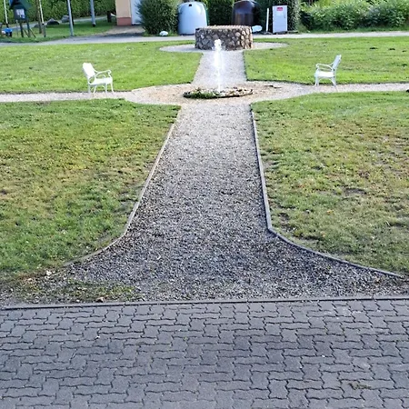 Gutshof-penthouse-wohnung- Seeblick * Klein Upahl