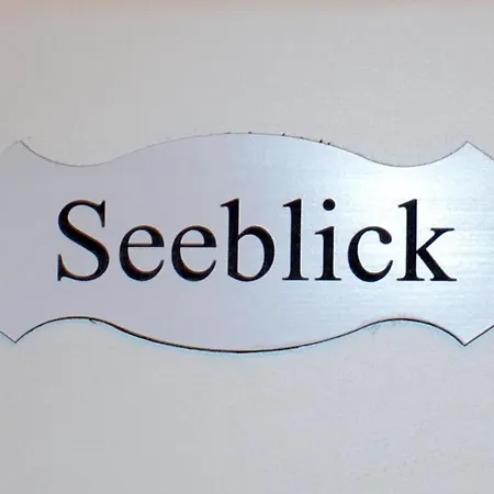 Gutshof-penthouse-wohnung- Seeblick Appartement