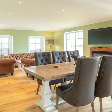 Gutshof-penthouse-wohnung- Seeblick