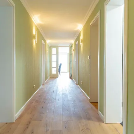 Gutshof-penthouse-wohnung- Seeblick Appartement Klein Upahl