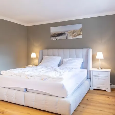 Appartement Gutshof-penthouse-wohnung- Seeblick Klein Upahl