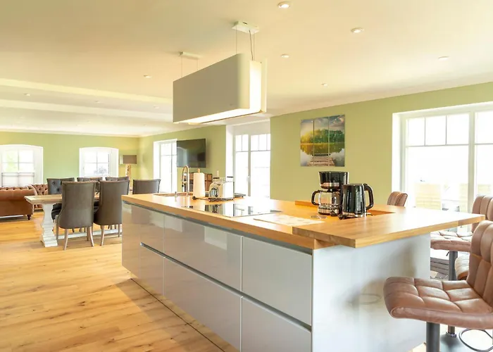 Gutshof-penthouse-wohnung- Seeblick Apartment